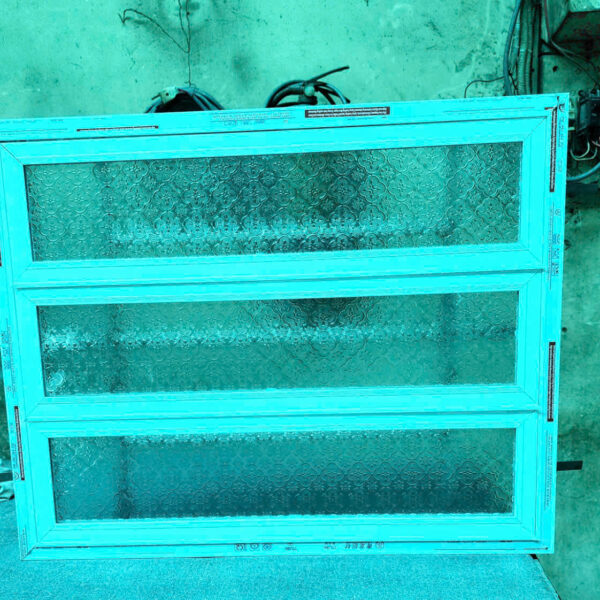 Chớp lật nhôm trắng sữa