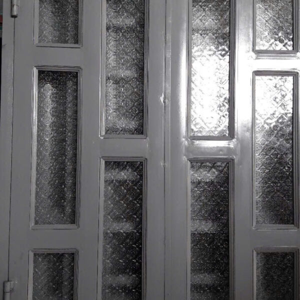 Cửa sổ sắt gia gỗ